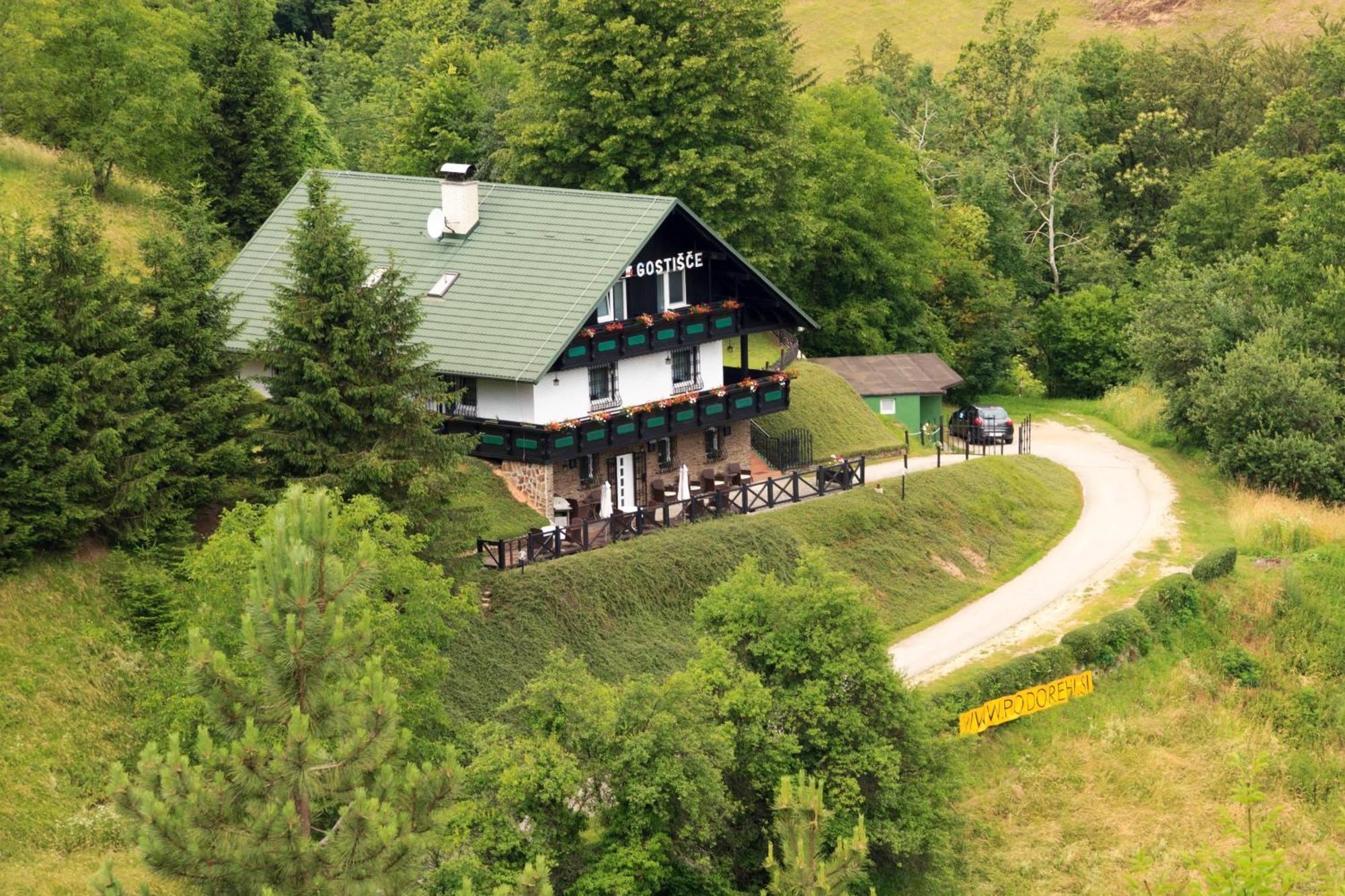 Pod Orehi Guest House Loce pri Poljcanah Exterior photo