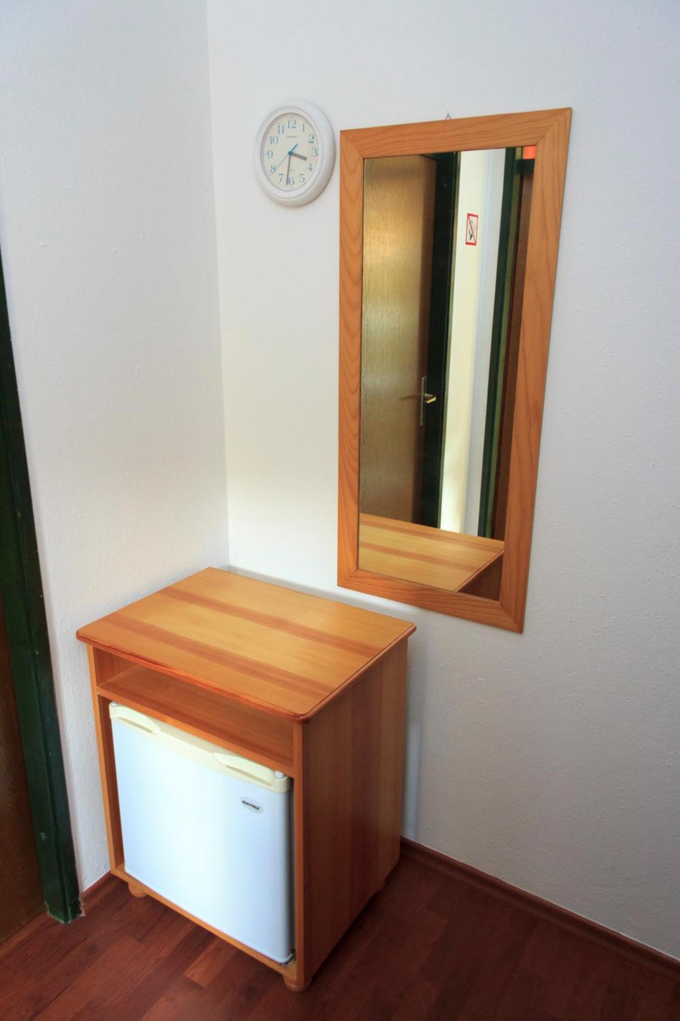 Pod Orehi Guest House Loce pri Poljcanah Room photo