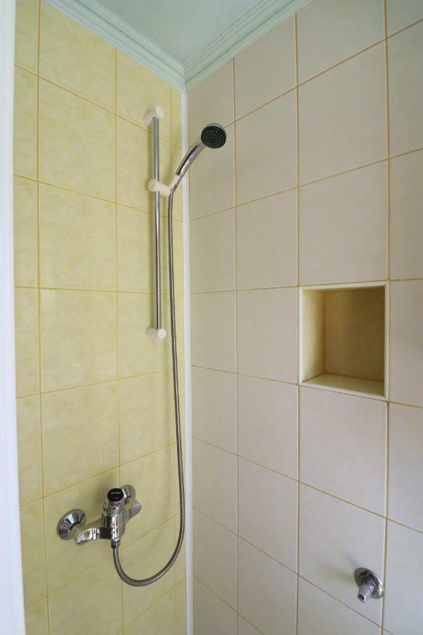 Pod Orehi Guest House Loce pri Poljcanah Exterior photo